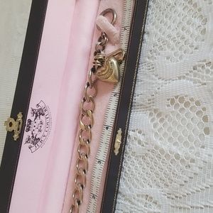 Vintage Juicy Couture In Box Heart Gold tone Charm Bracelet 7.5"